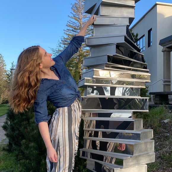 Meet your Posher, Mckenzie - Picture 1 of 1